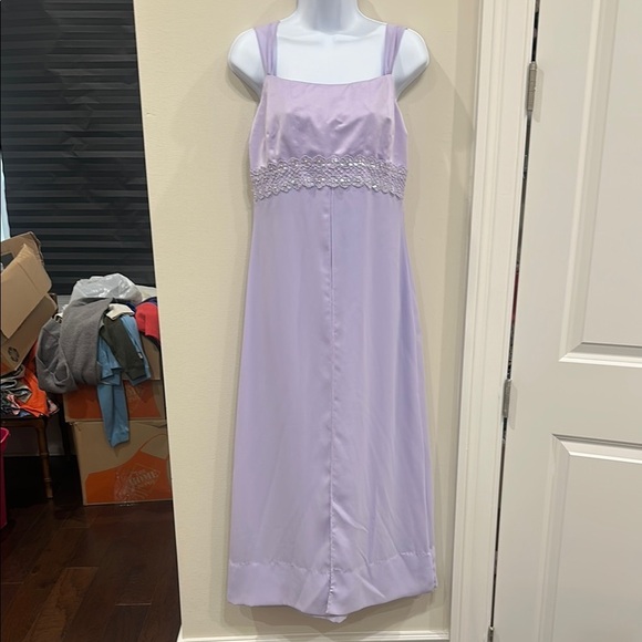 Elegant Lavender Sleeveless Dress- 10 - Picture 1 of 11